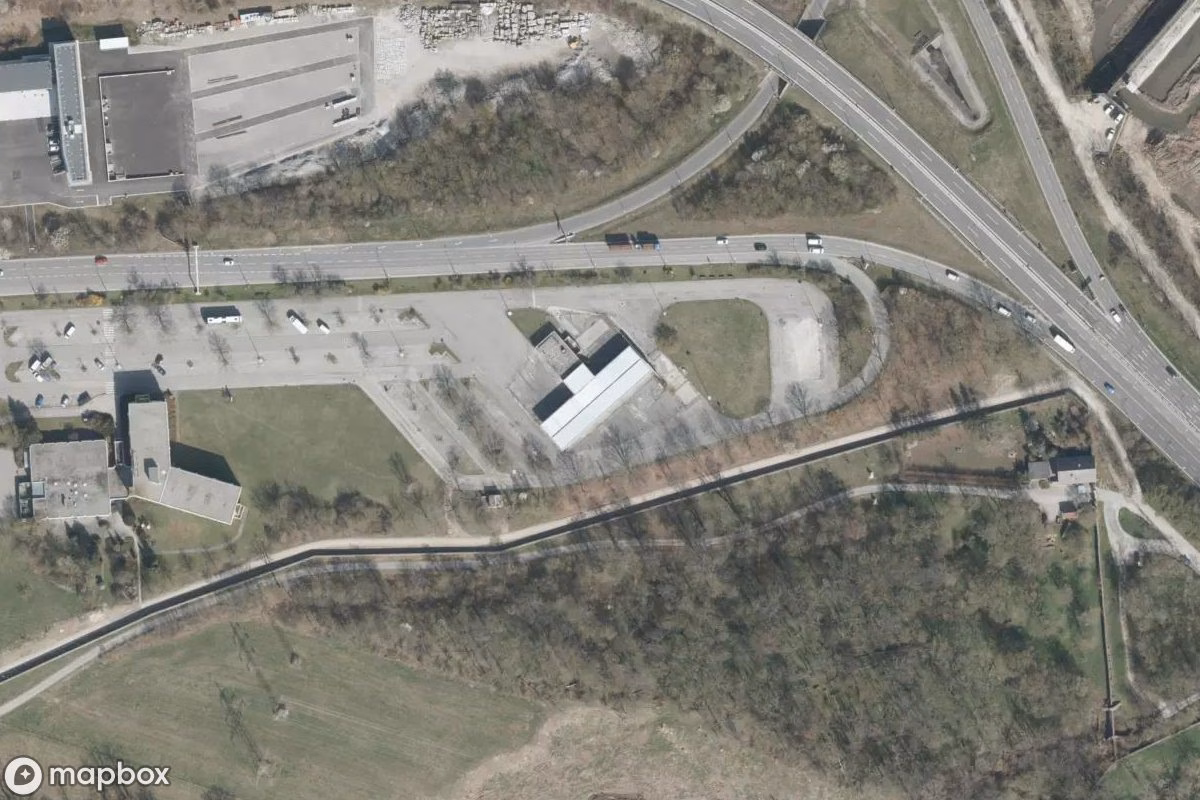 Vue aérienne satellite de Tankstelle, un  abandonné à Vienna, Autriche