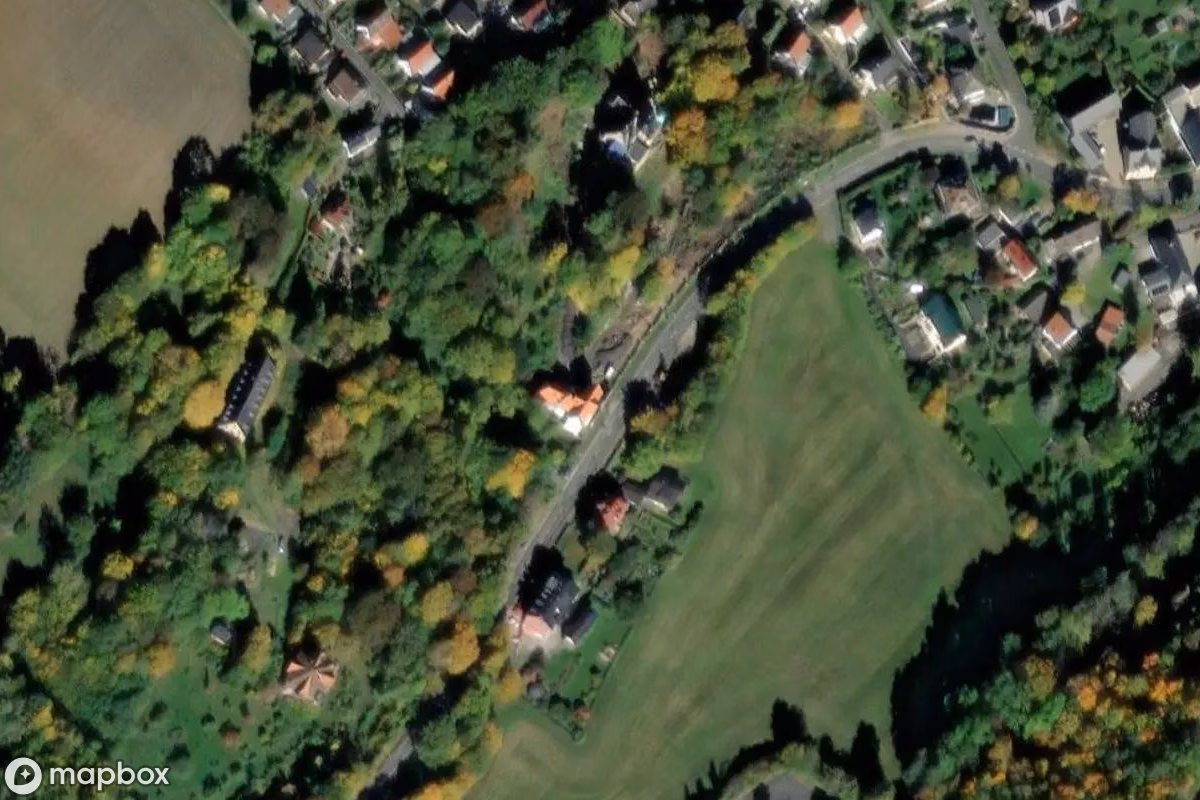 Aerial satellite view of Villa, an abandoned Residence in Saalfeld/Saale, Germany