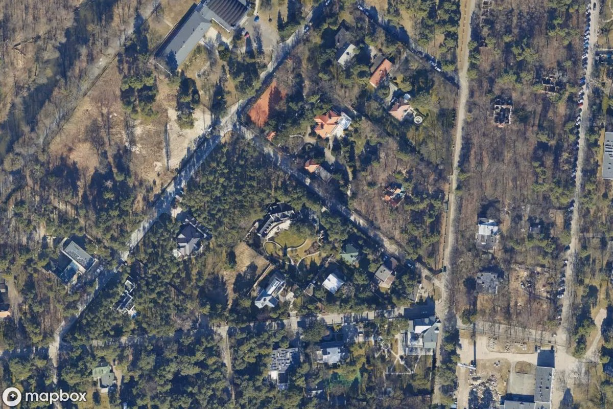 Satellitbild från luften av Villa des Konsuls Lange, en övergiven Bostadshus i Konstancin-Jeziorna, Polen