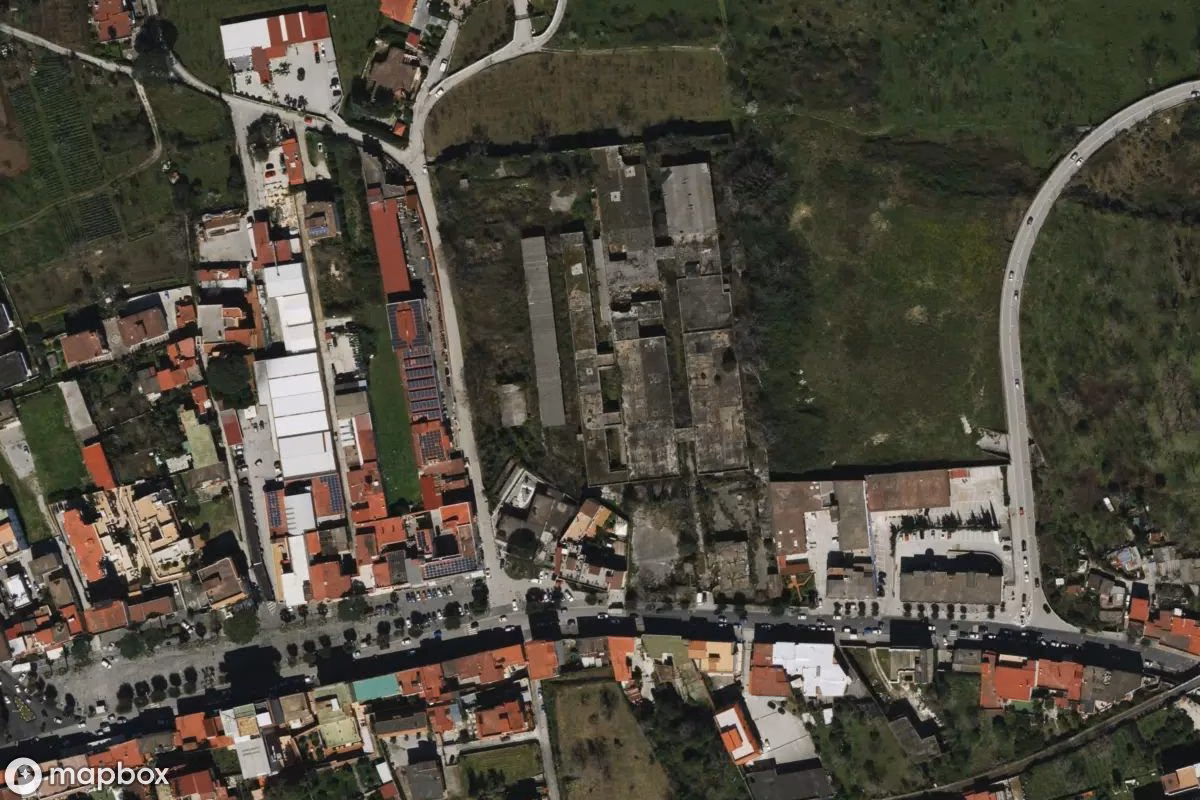 Satelitarny widok z lotu ptaka Lost Place, opuszczone  w Sant'Anastasia, Włochy