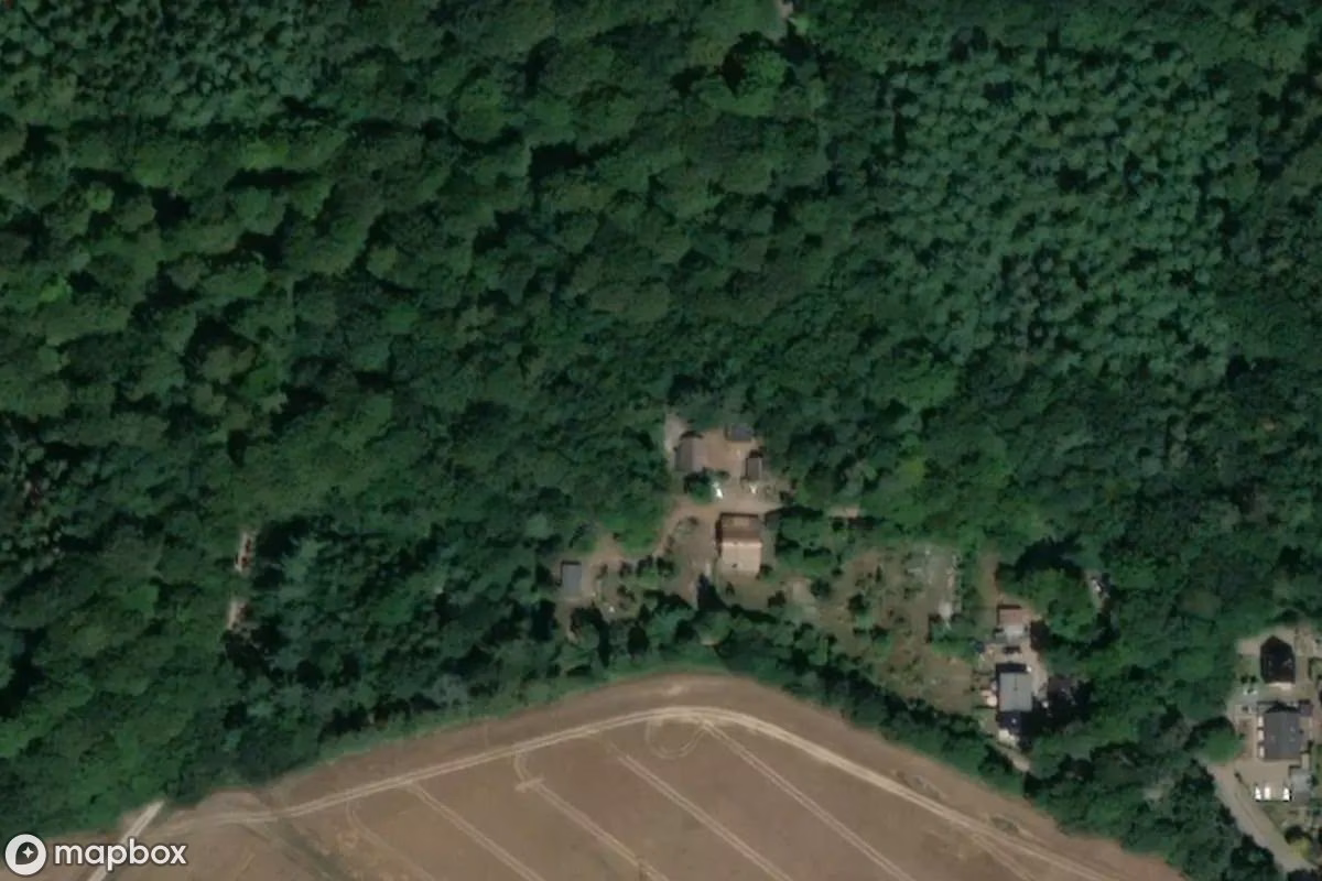 Műholdas légi felvétel Feriendorf helyszínről, egy elhagyatott  itt: Göhren, Németország