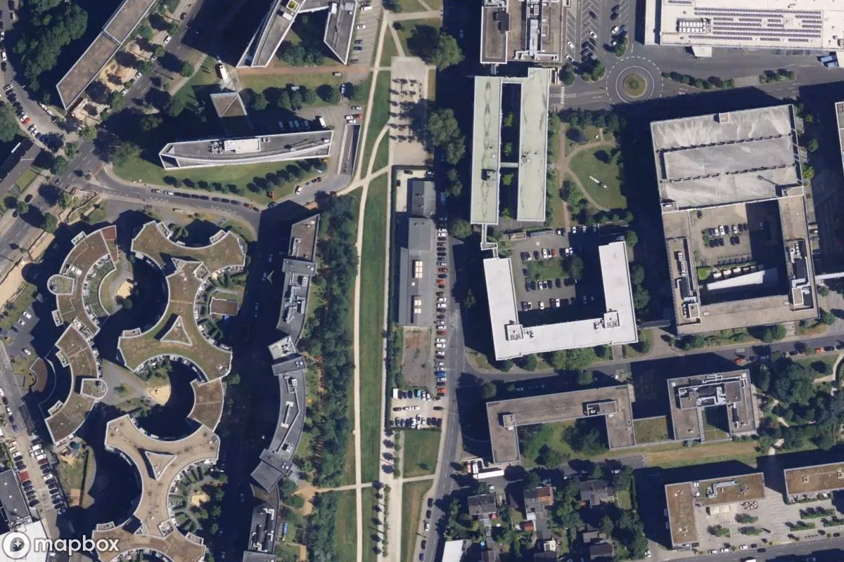 Műholdas légi felvétel Bahnhof helyszínről, egy elhagyatott Vasútállomás itt: Dusseldorf, Németország