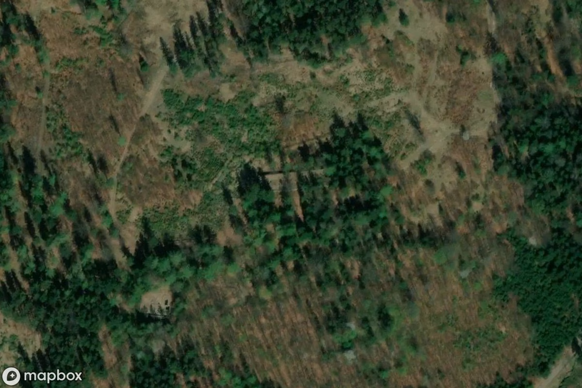 Vue aérienne satellite de Osówka Kasino, un  abandonné à Sierpnica, Pologne