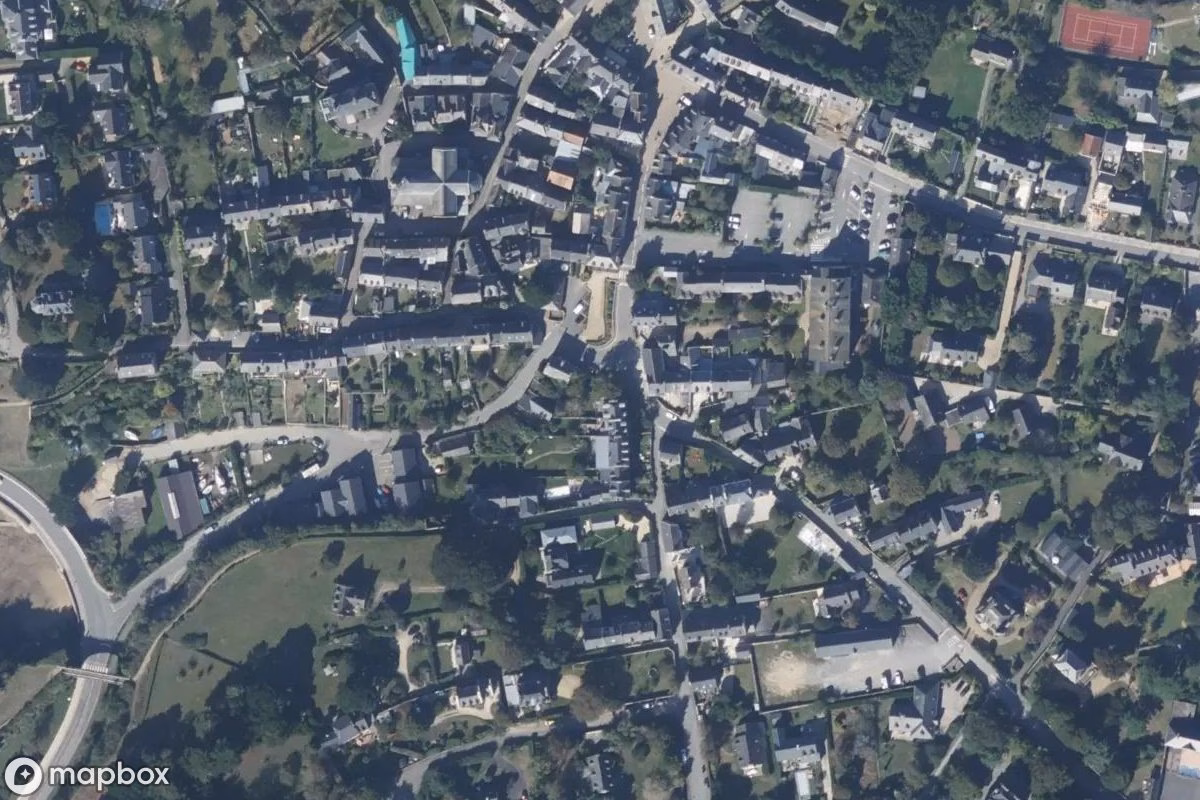 Műholdas légi felvétel Manoir De La Falaise helyszínről, egy elhagyatott Lakóház itt: Saint-Briac-sur-Mer, Franciaország