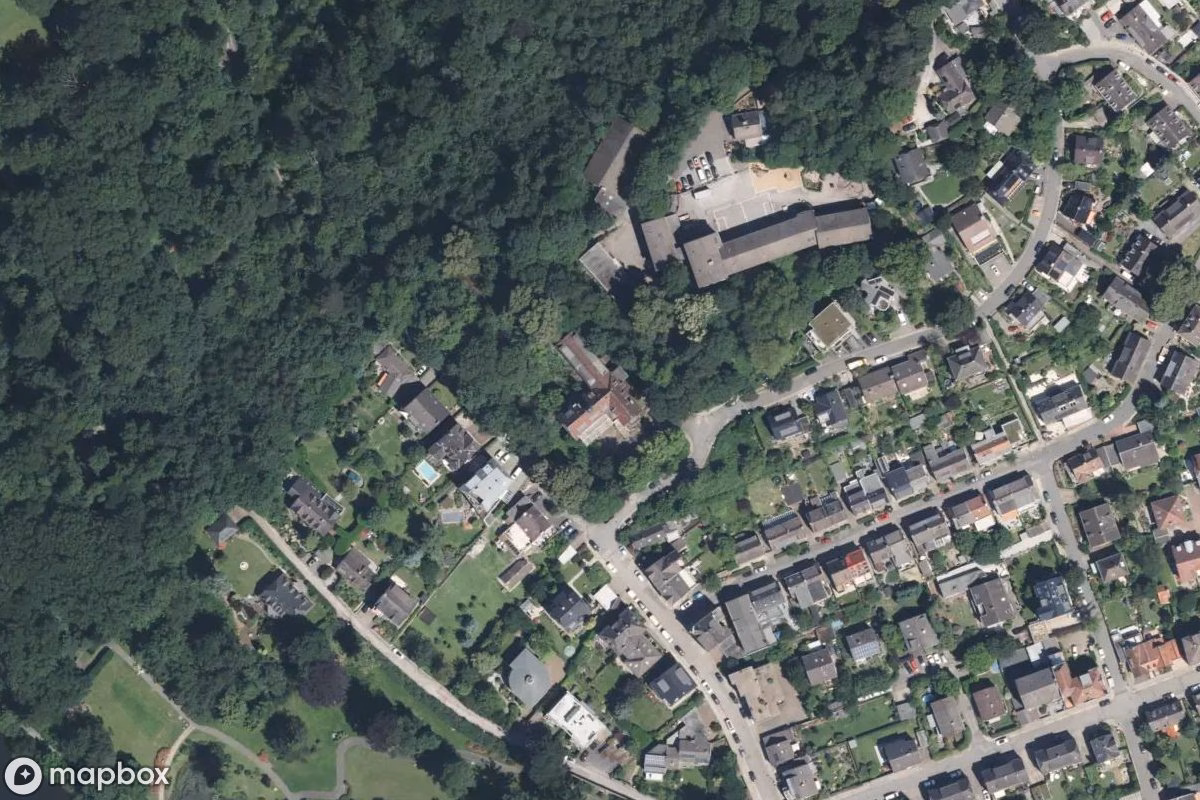 Vue aérienne satellite de Villa Ruhnau, un Résidence abandonné à Essen, Allemagne