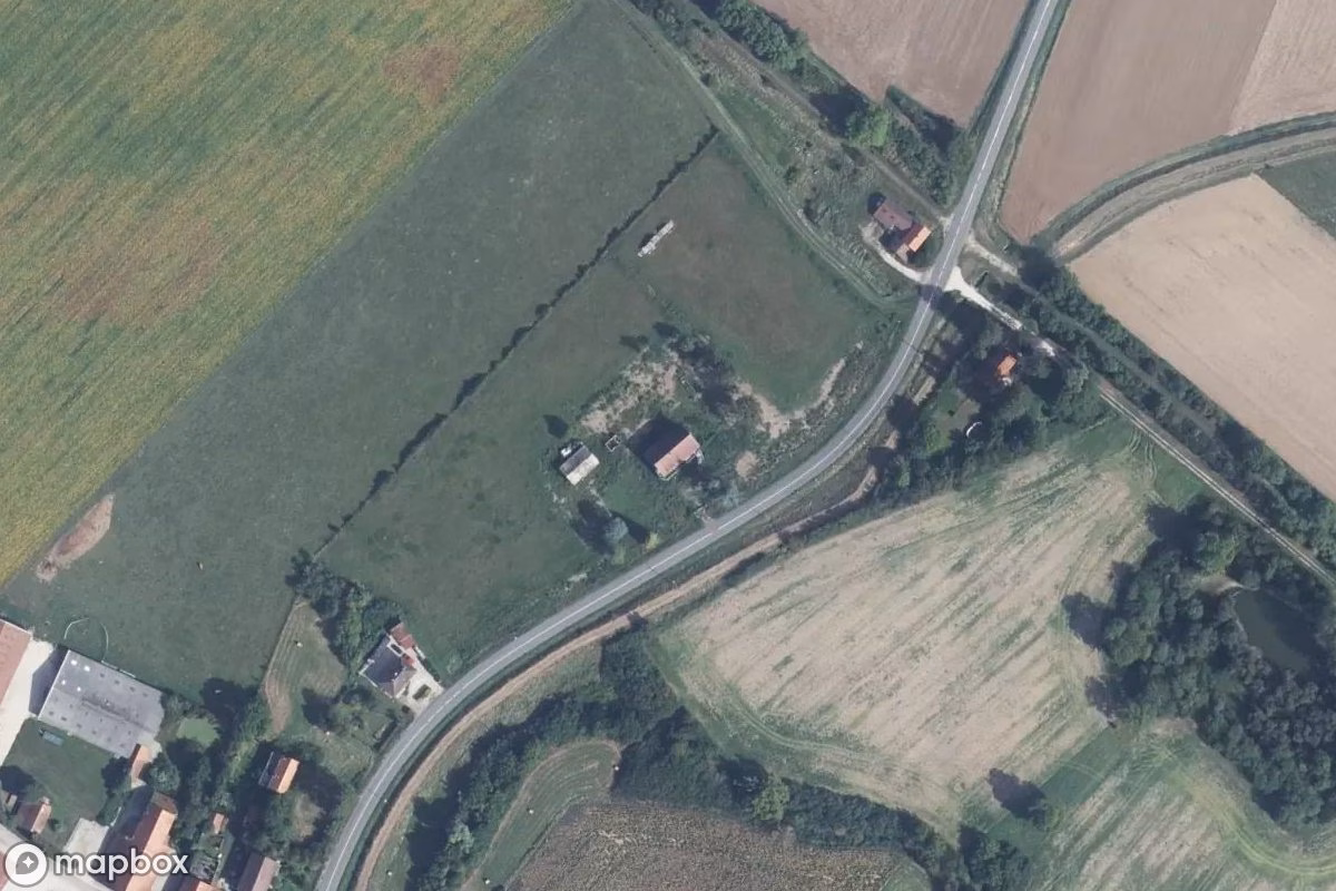 Satellitenansicht von Maison des verbrannten Witwe, eine verlassene Wohnhaus in Longwy-sur-le-Doubs, Frankreich