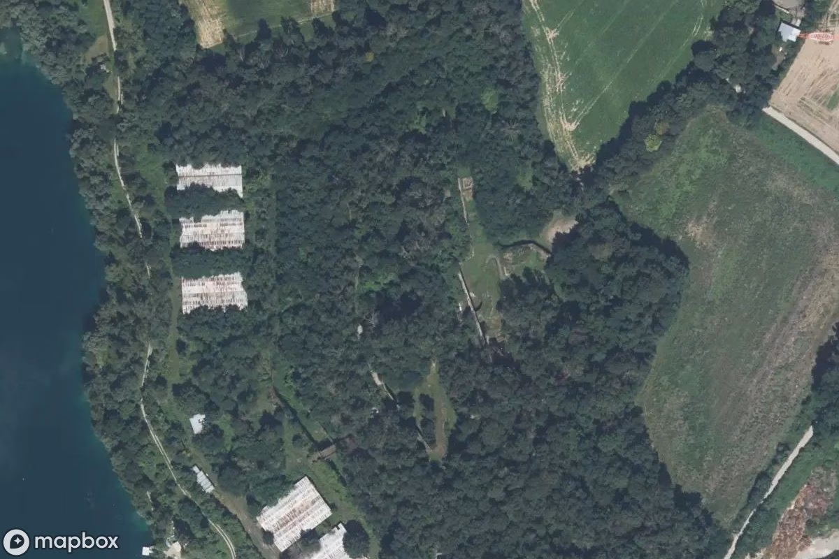 Satellitbillede set fra luften af Fort Surv, et forladt Militært anlæg i Holtzheim, Frankrig