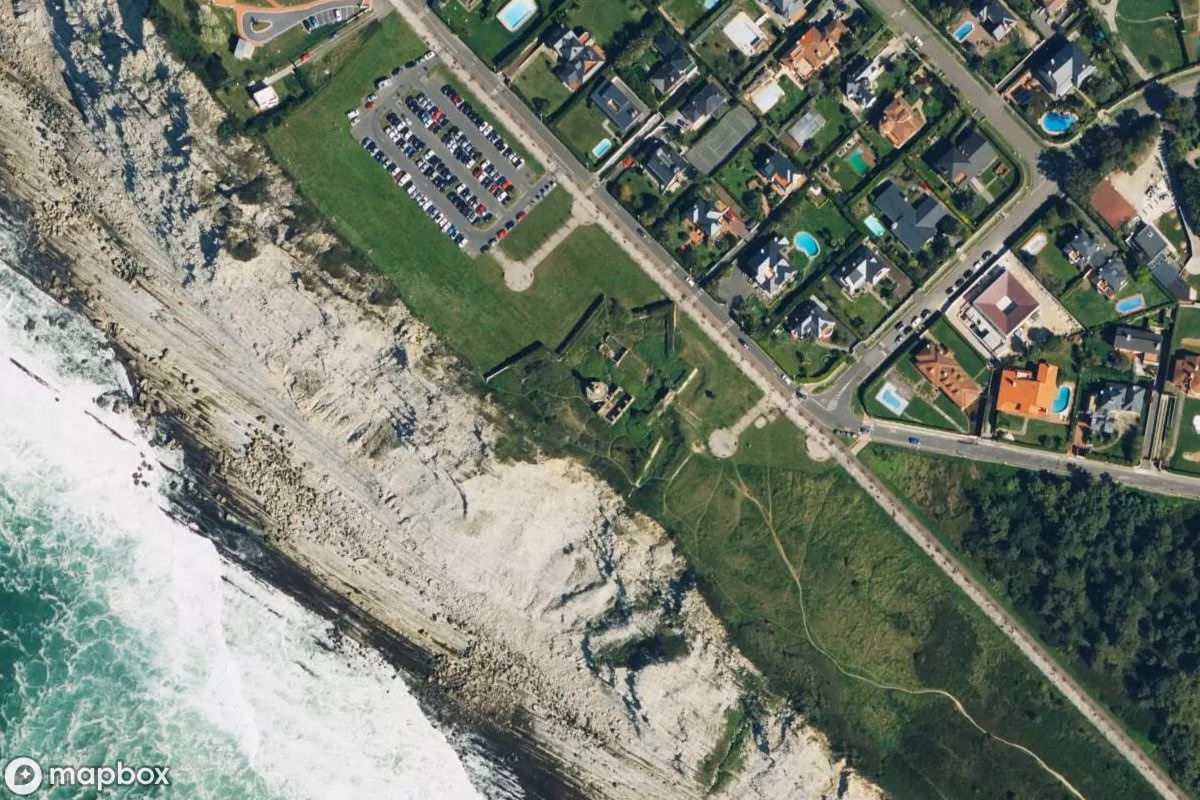 Satellittbilde fra luften av Fort, et forlatt Militært anlegg i Getxo, Spania