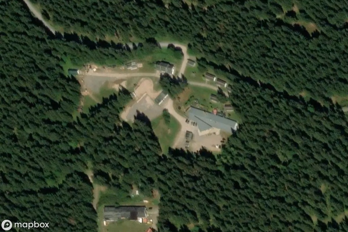 Satellittbilde fra luften av Bunker, et forlatt Bunker i Ilmenau, Tyskland