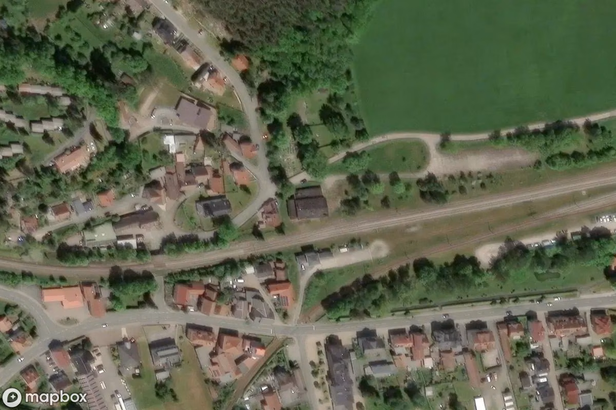 Satelitní letecký pohled na Firma, opuštěné  v Königsee, Německo