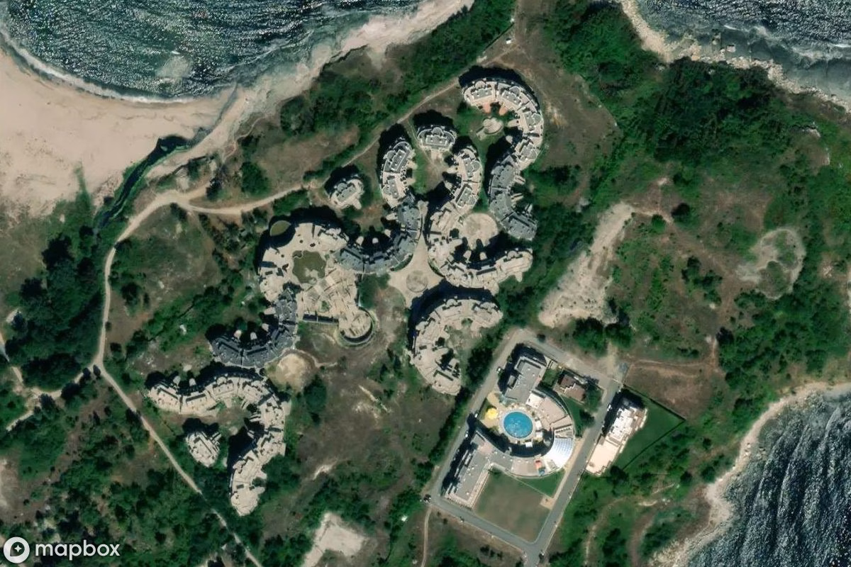 Aerial satellite view of Hotelanlage, an abandoned Hotel in Tsarevo, Bulgaria