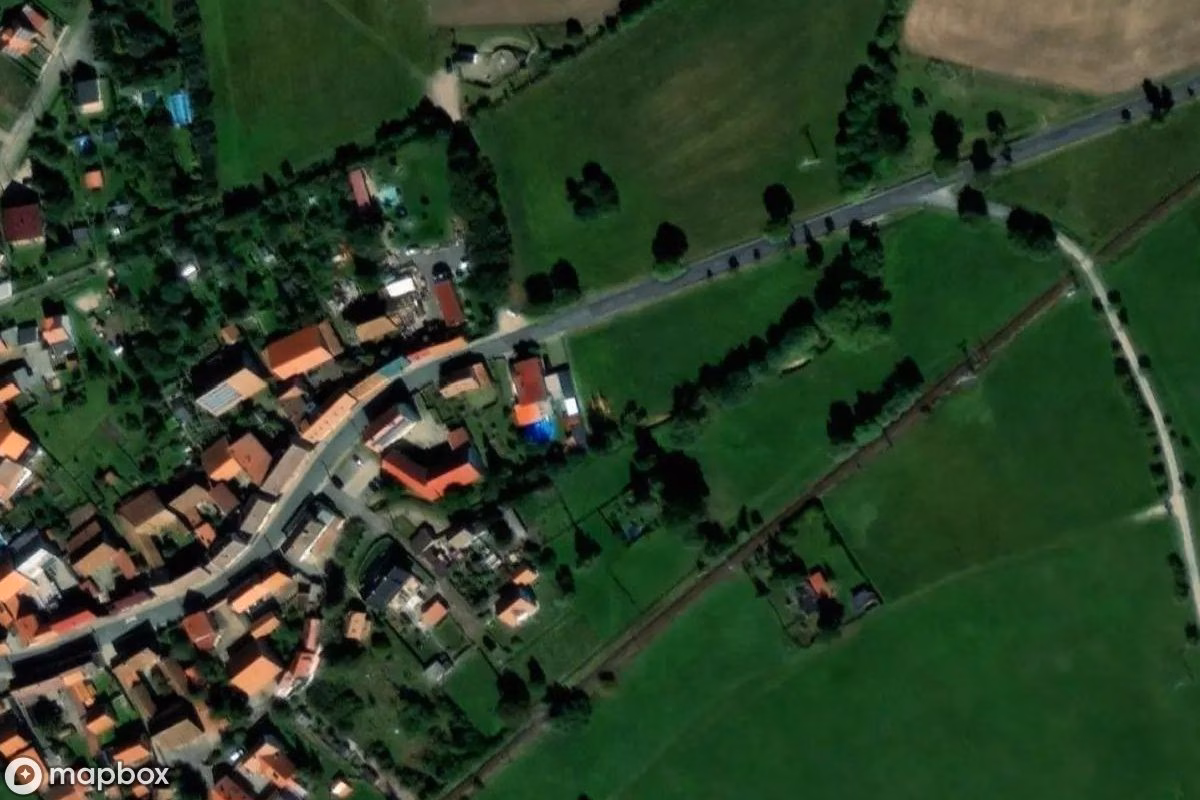 Satellittbilde fra luften av Gelbe Zwillinge, et forlatt  i Waltershausen, Tyskland