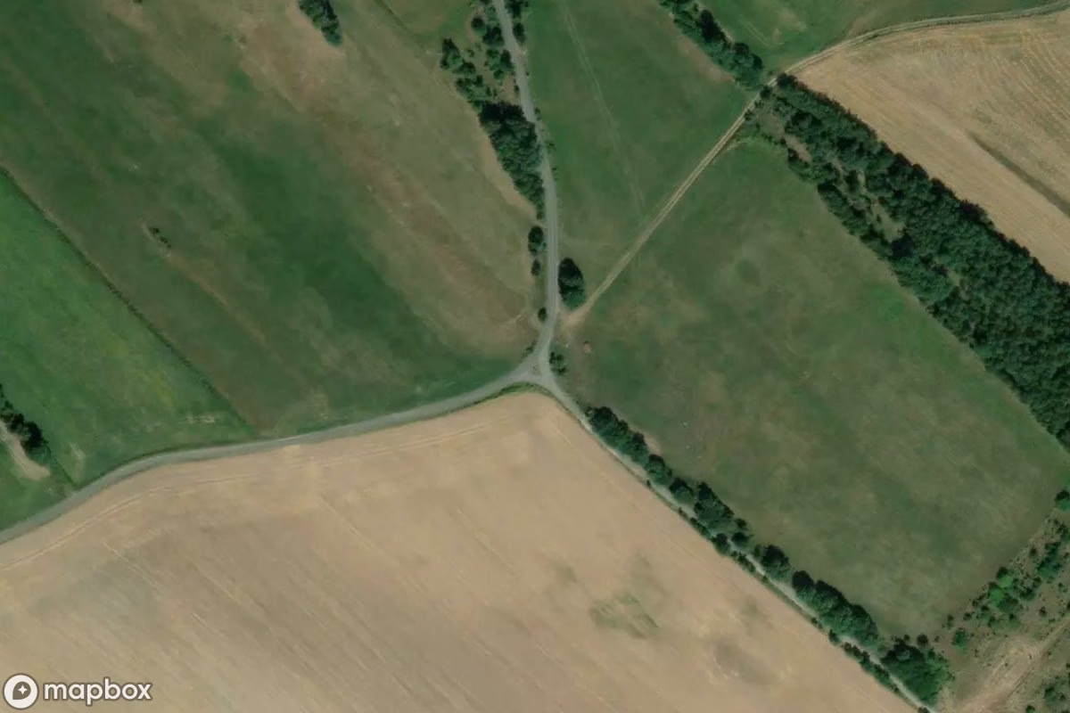 Satellitbillede set fra luften af Bußkreuz Klecza, et forladt  i Klecza, Polen