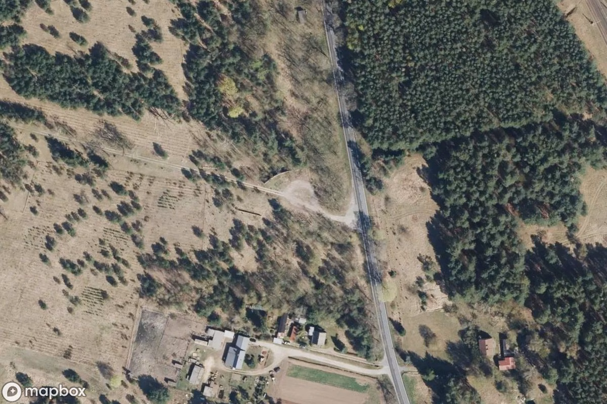 Satelitarny widok z lotu ptaka Denkmal, opuszczone  w Fürstenberg/Havel, Niemcy