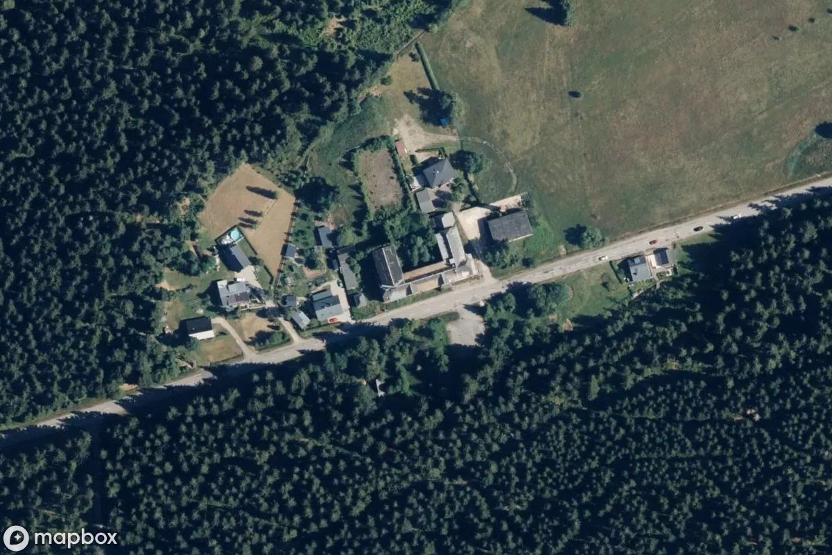 Satellitbillede set fra luften af Sporthotel, et forladt Hotel i Johanngeorgenstadt, Tyskland