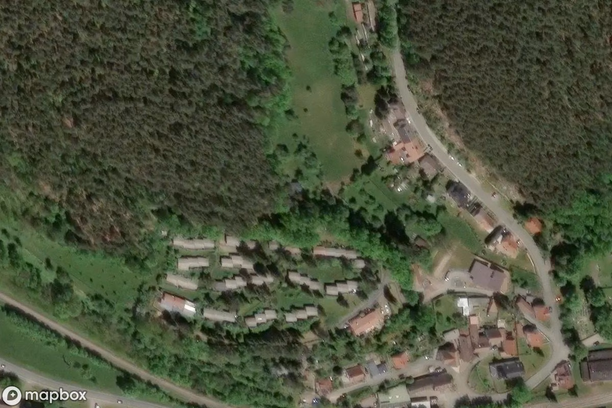 Satellietbeeld vanuit de lucht van Feriendorf Rottenbach, een verlaten  in Königsee, Duitsland