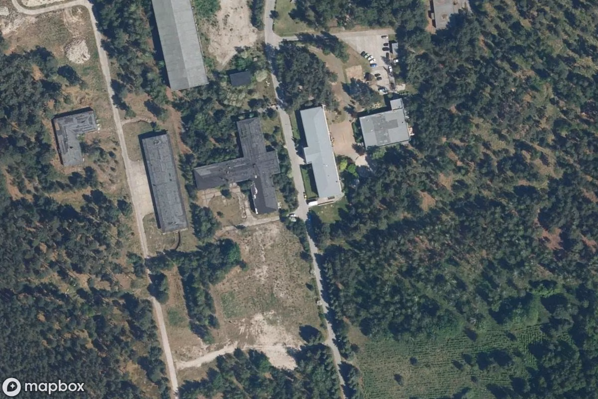 Vista aérea por satélite de NVA-Kasernengelände, un Instalación militar abandonado en Neiße-Malxetal, Alemania