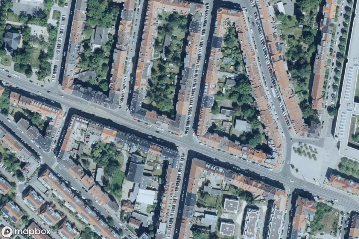 Satellitenansicht von Wohnhaus, eine verlassene Wohnhaus in Leipzig, Deutschland