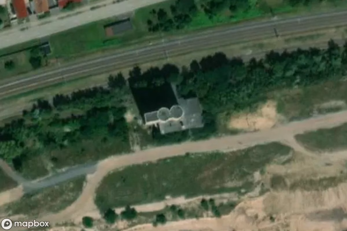 Satellitbild från luften av Kaolinwerk, en övergiven Fabrik i Röblingen am See, Tyskland