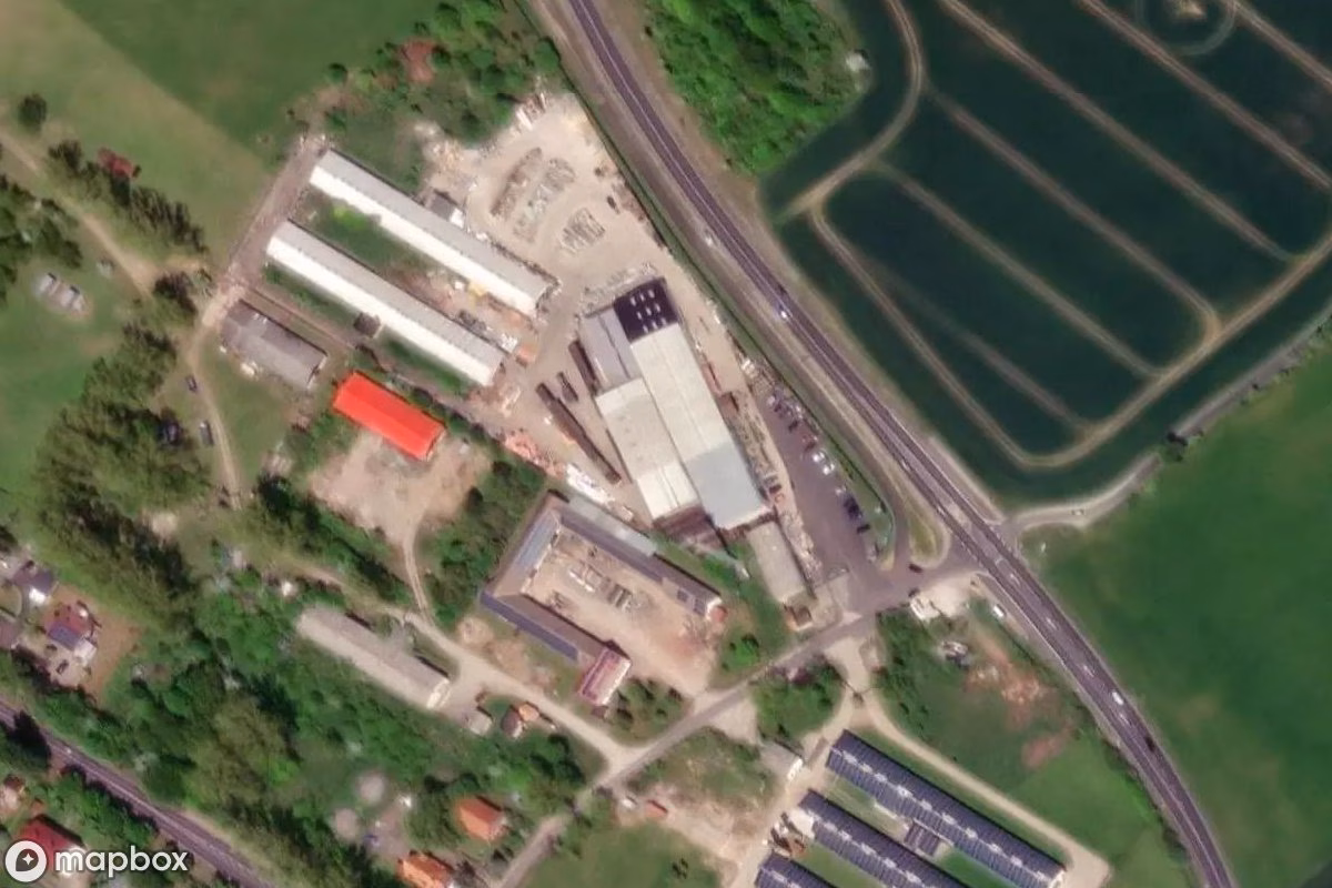 Satellittbilde fra luften av Baumarkt, et forlatt Butikk i Krauthausen, Tyskland