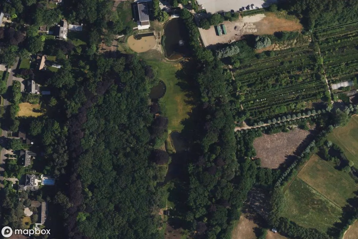 Aerial satellite view of Skipiste Casablanca, an abandoned Amusement Park in Schilde, Belgium