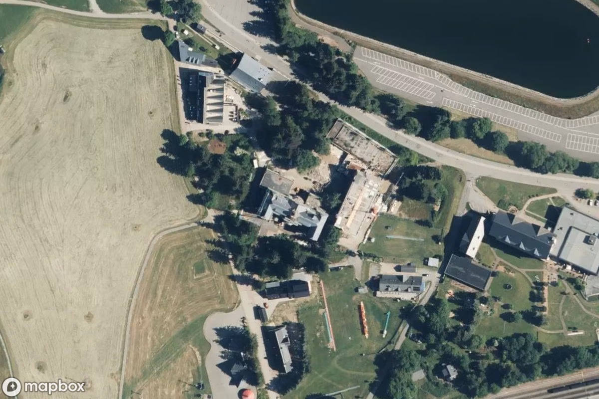 Satellitbild från luften av Hotel, en övergiven Hotell i Oberwiesenthal, Tyskland