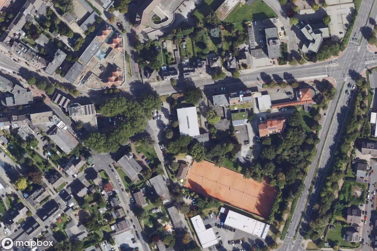 Satellitbillede set fra luften af Schwimmhalle, et forladt Svømmehal i Alsdorf, Tyskland