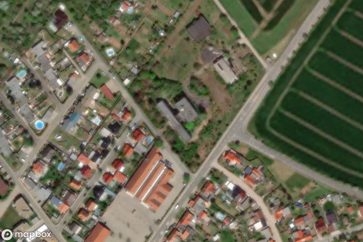 Vista aérea por satélite de Schule, un Escuela abandonado en Stadt Hoym/Anhalt, Alemania