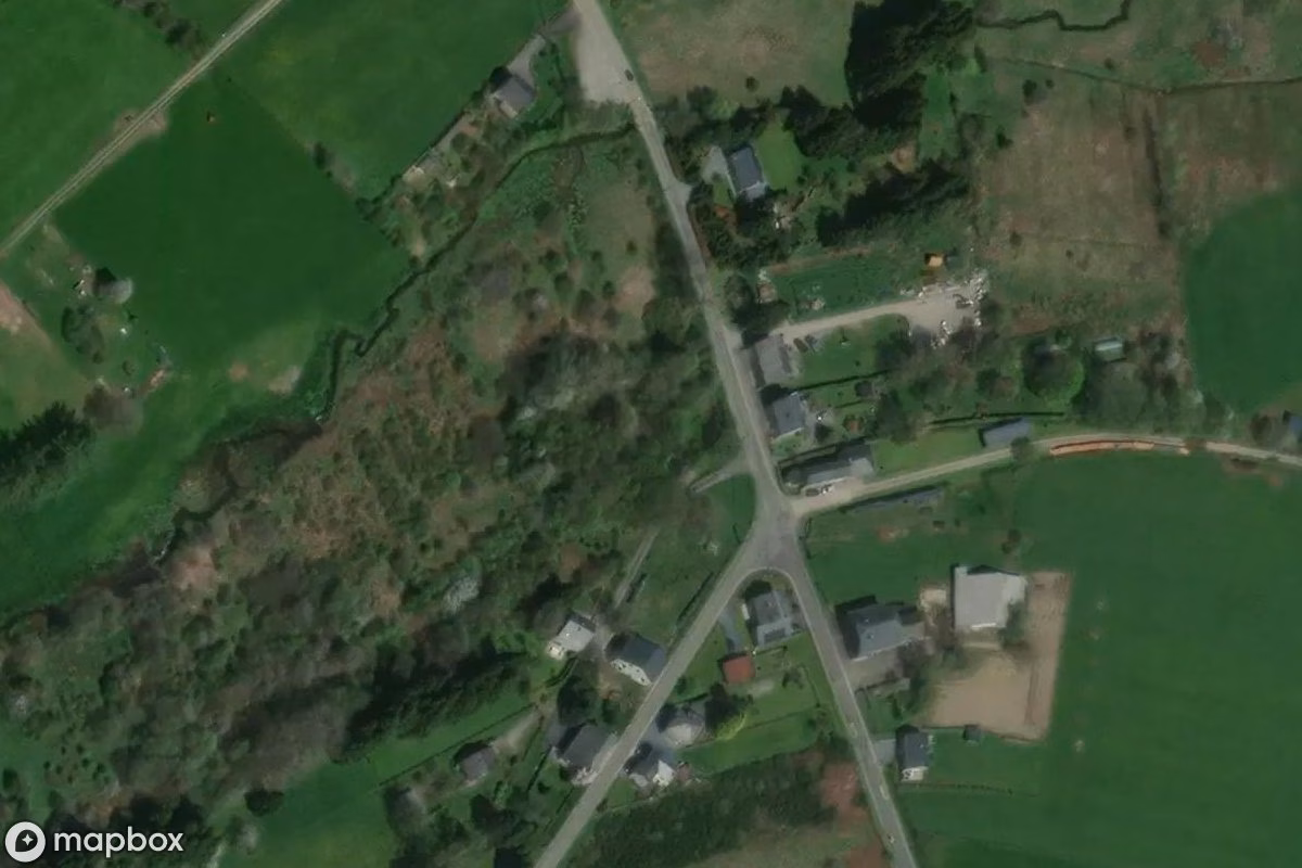 Vue aérienne satellite de Mühle Naome, un Usine abandonné à Paliseul, Belgique