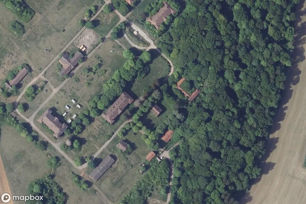 Satellitbild från luften av Camp D'Ange, en övergiven  i Angevillers, Frankrike