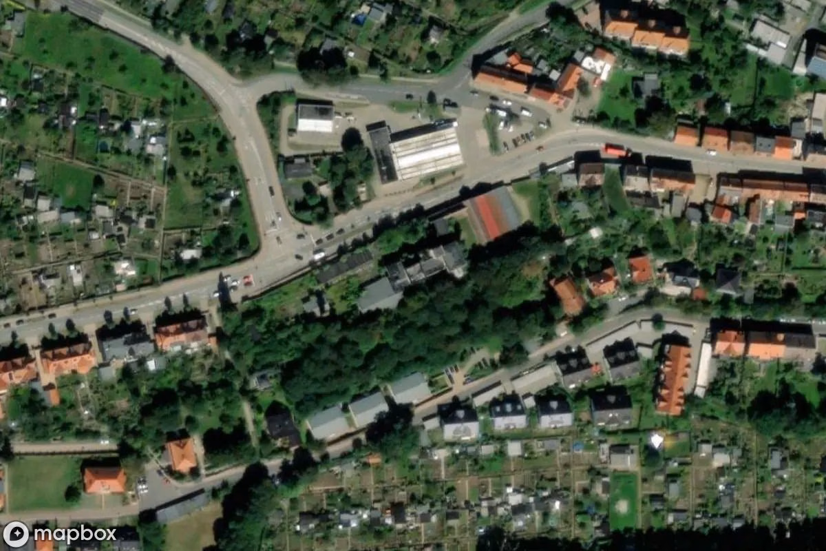 Satellitenansicht von Villa Douglas, eine verlassene Wohnhaus in Aschersleben, Deutschland