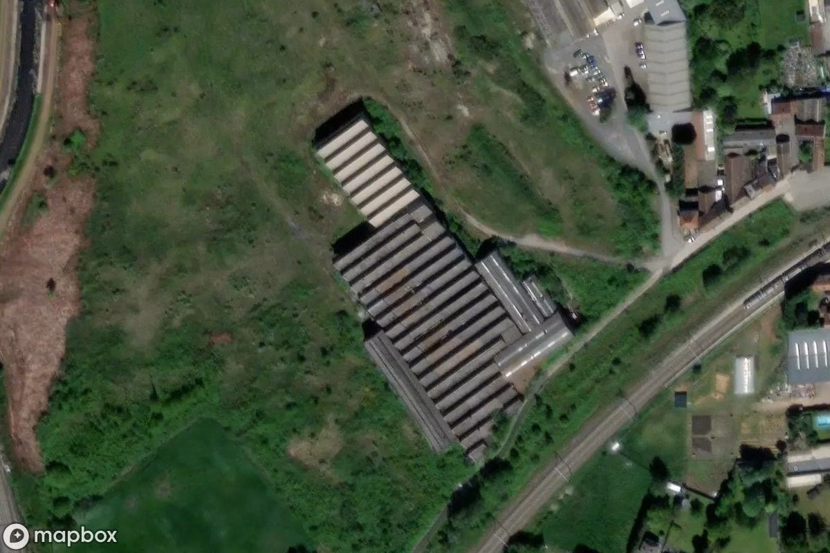 Satellitbillede set fra luften af Fabrik Bigyburg, et forladt Fabrik i Mons, Belgien