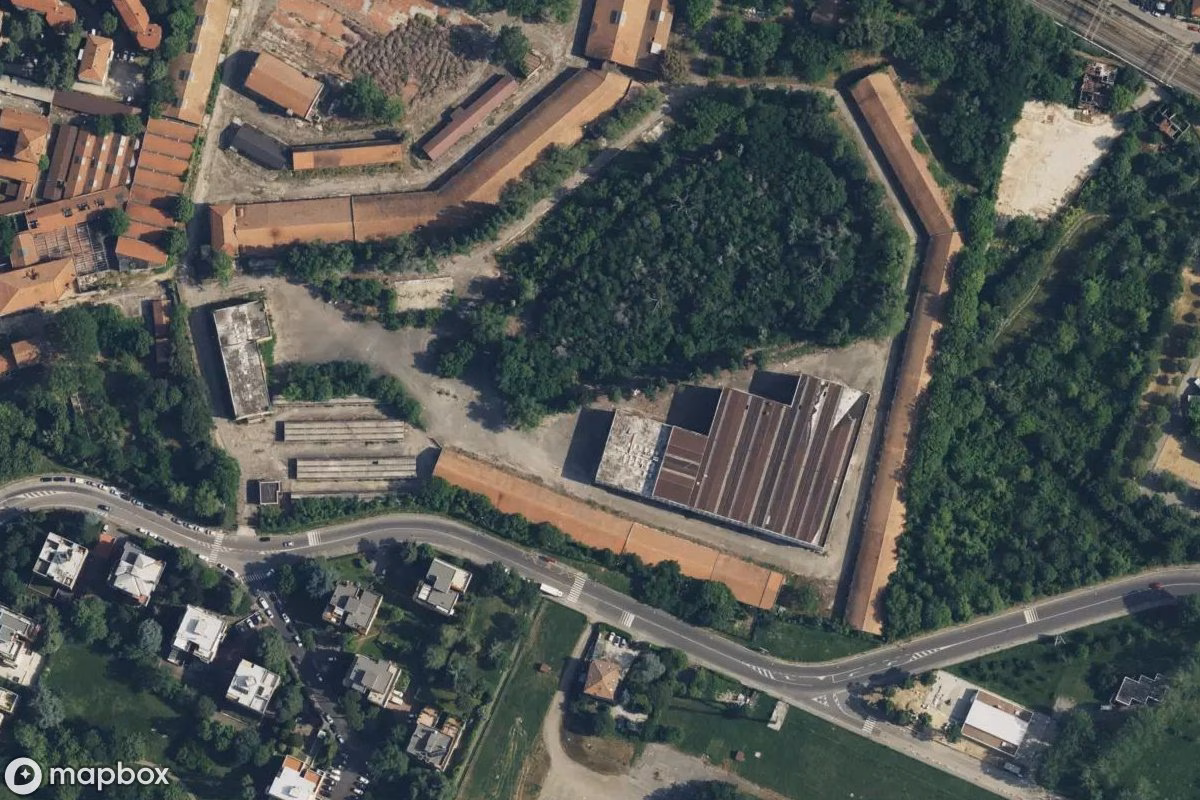 Satelitní letecký pohled na Chimère Büro, opuštěné v Bologna, Itálie