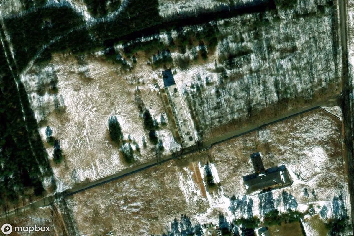 Satellitbillede set fra luften af Sowjetische Bunker, et forladt Bunker i Chocianowiec, Polen