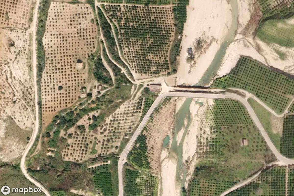 Satellitbillede set fra luften af Lost Place, et forladt  i Sant'Anna, Italien