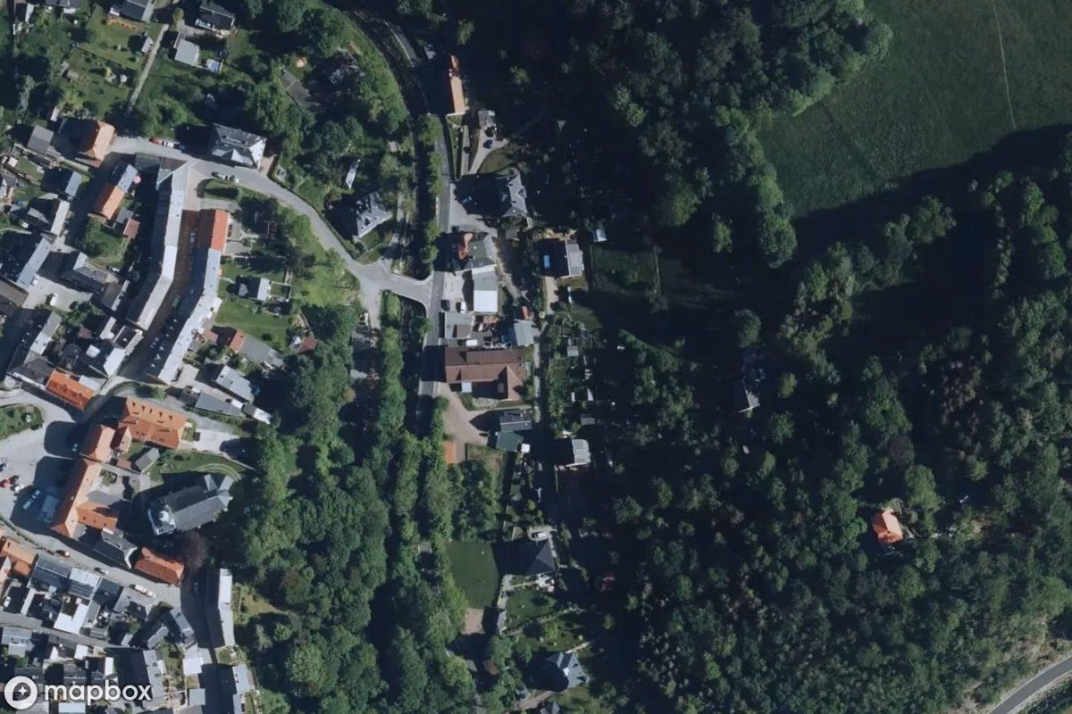 Vista aérea por satélite de Hotel, un Hotel abandonado en Altenberg, Alemania