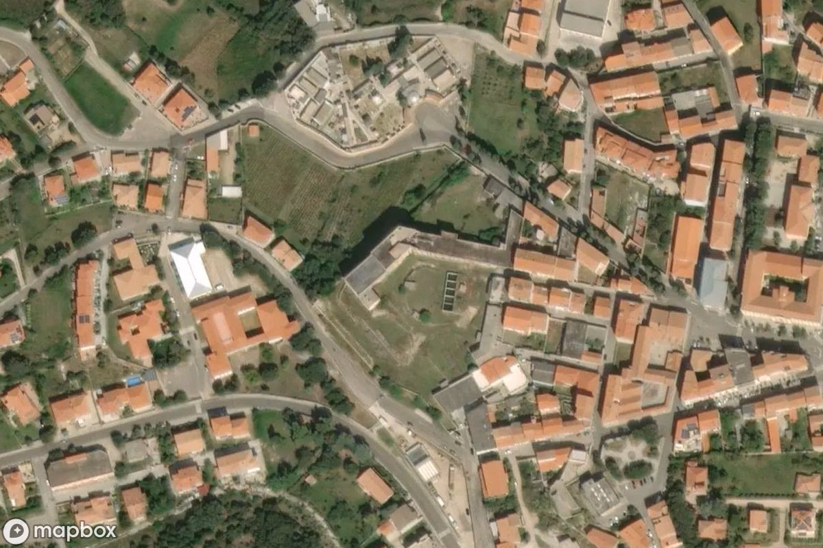 Satellitbillede set fra luften af Fabrik, et forladt Fabrik i Caragnani/Calangianus, Italien