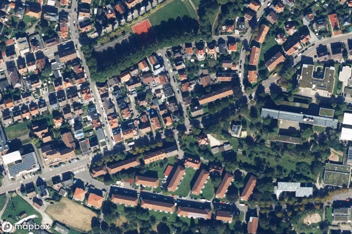 Satelitarny widok z lotu ptaka Wohnhaus, opuszczone Dom mieszkalny w Göppingen (Kernstadt), Niemcy