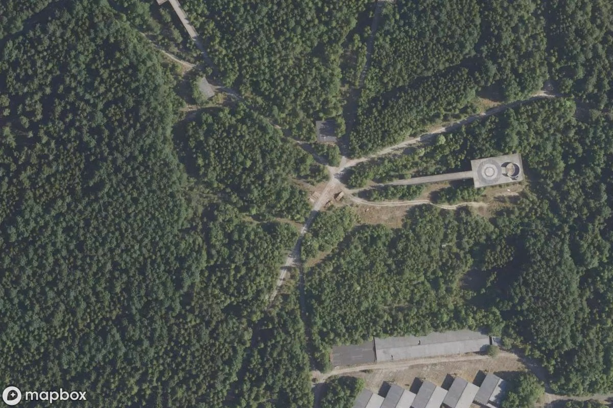Vista aérea por satélite de Kaserne, un Instalación militar abandonado en Voznice, Chequia