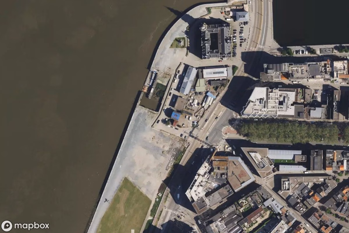 Satelitarny widok z lotu ptaka Haus, opuszczone  w Antwerp, Belgia