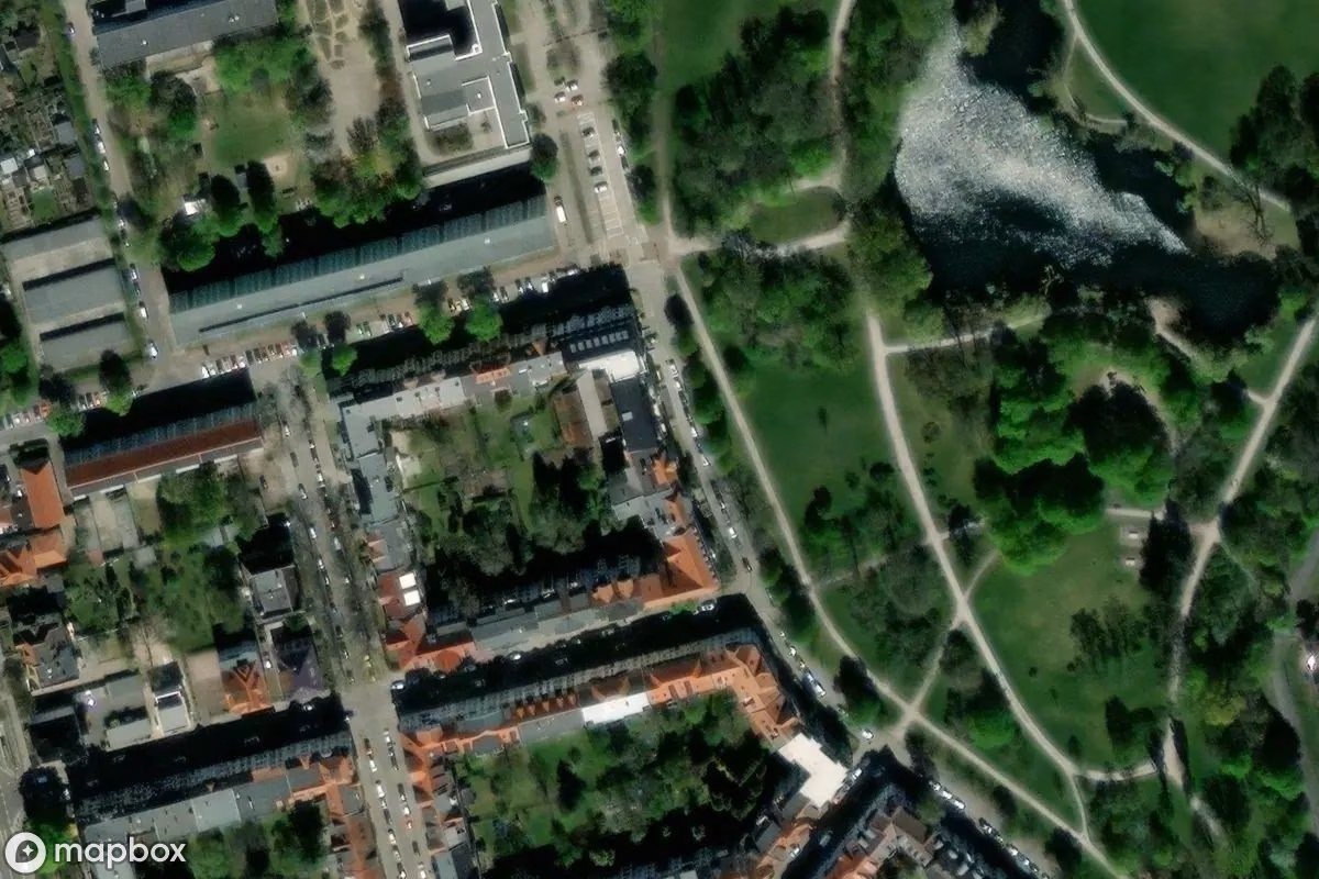 Aerial satellite view of Reihenwohnhaus, an abandoned Residence in Dessau, Germany