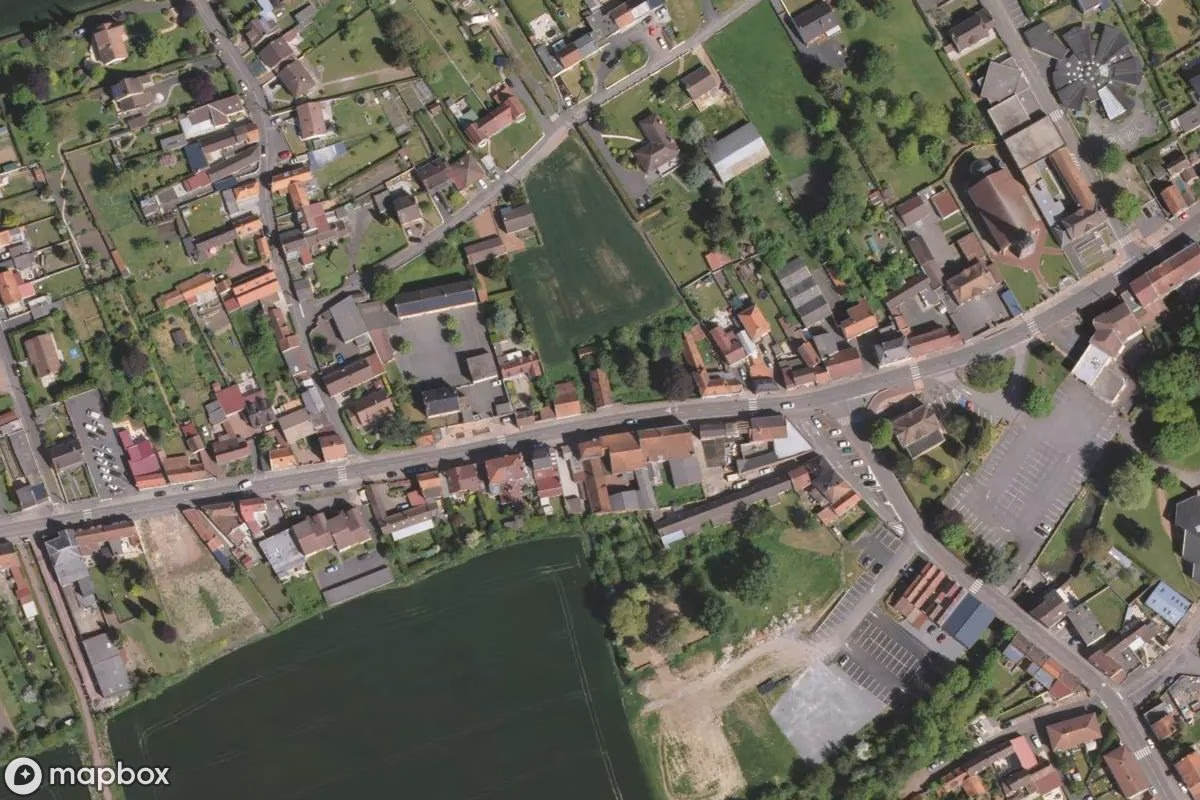 Satellitenansicht von Maison tacot, eine verlassene Wohnhaus in Lapugnoy, Frankreich