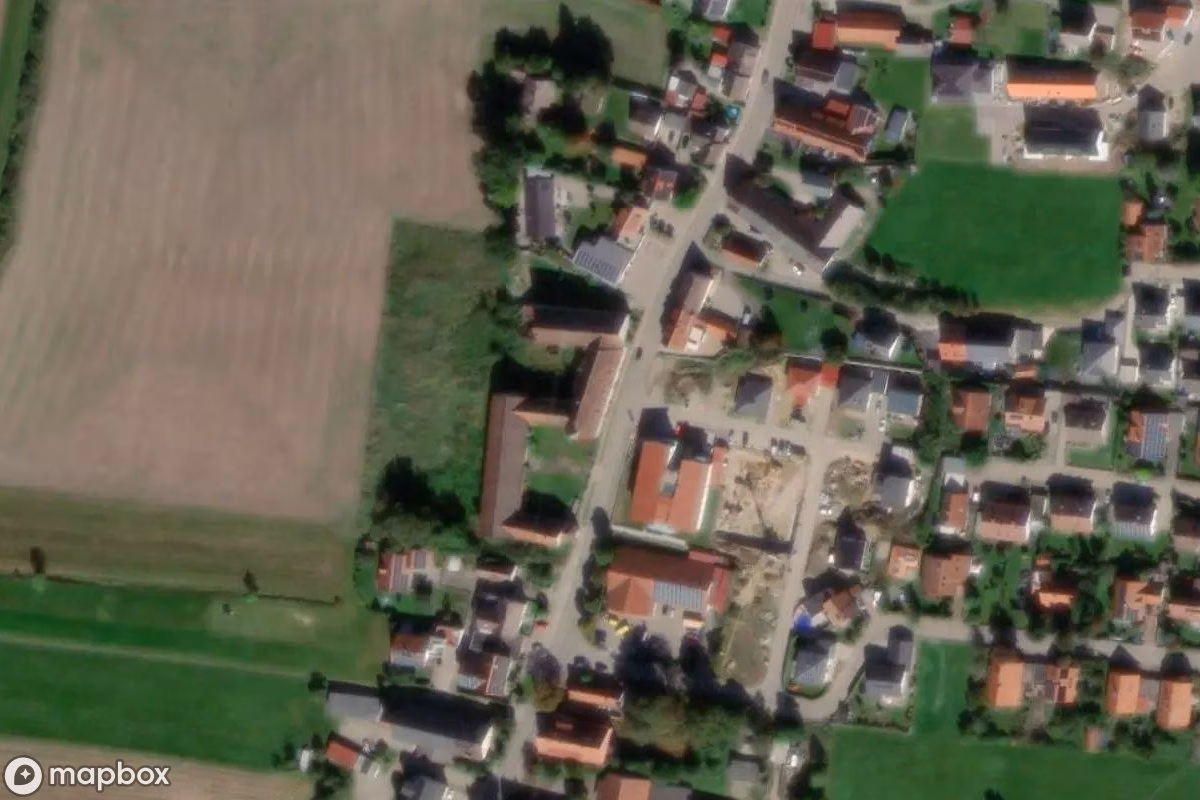 Satelitní letecký pohled na Schloss, opuštěné Zámek v Boos, Německo