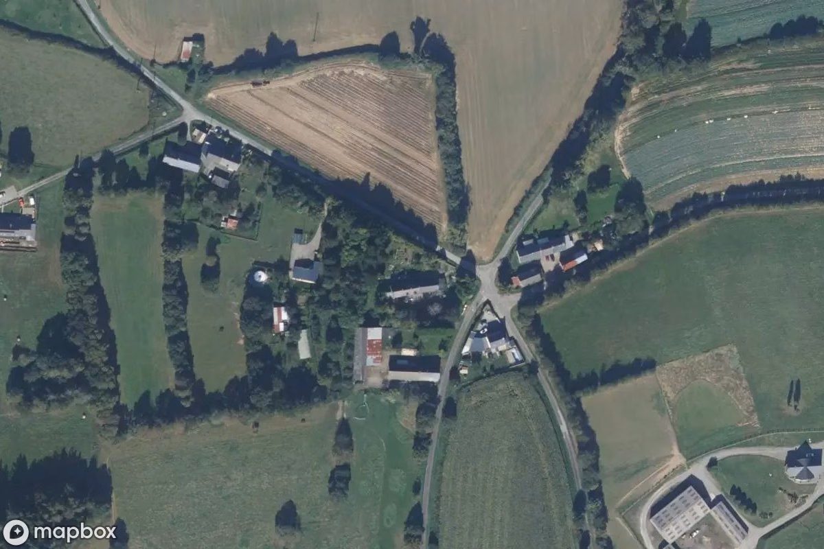 Satellitenansicht von Malo Maison, eine verlassene Wohnhaus in La Boussac, Frankreich