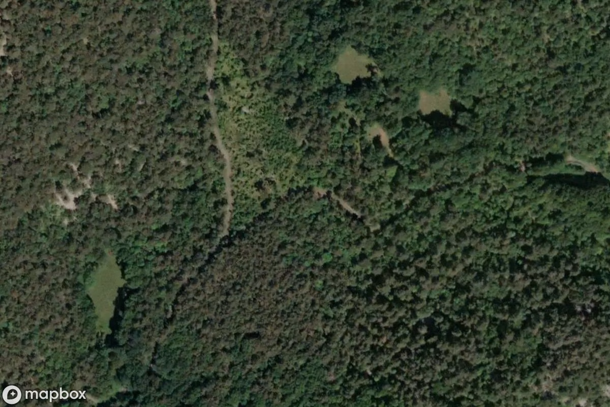 Satellitenansicht von Trnovca, eine verlassene  in Duino Aurisina / Devin - Nabrežina, Italien