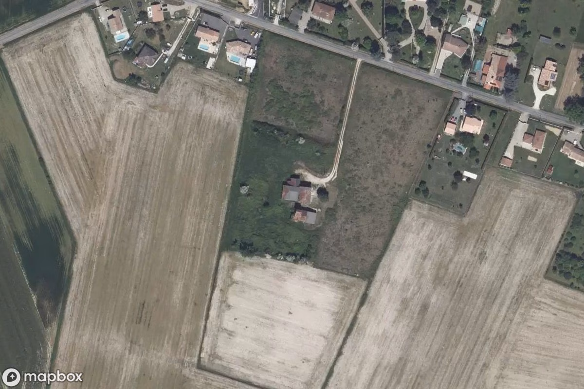Aerial satellite view of Maison La 505ème, an abandoned Residence in Sainte-Colombe-en-Bruilhois, France