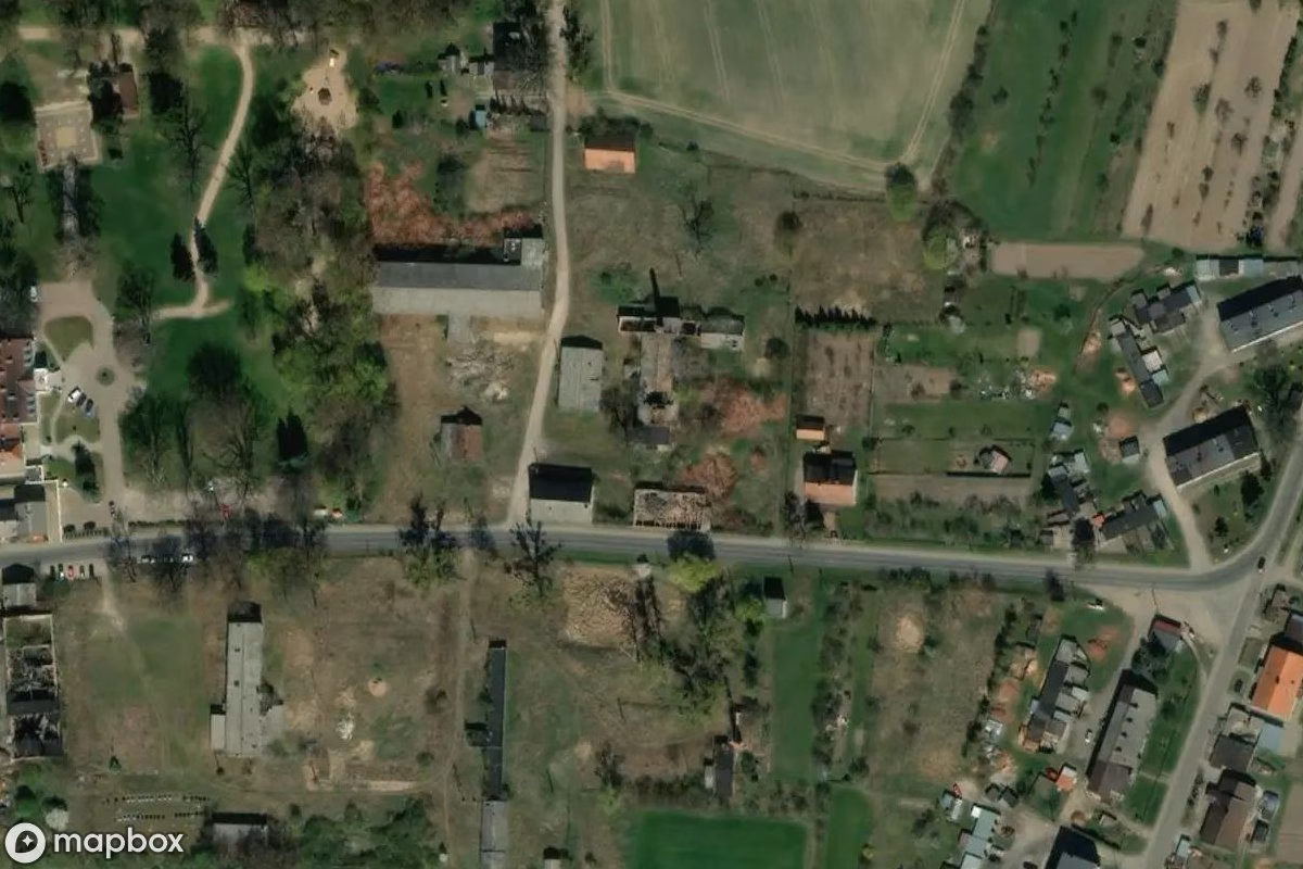 Satelitní letecký pohled na Haus des Olympioniken Rulewo, opuštěné  v Rulewo, Polsko