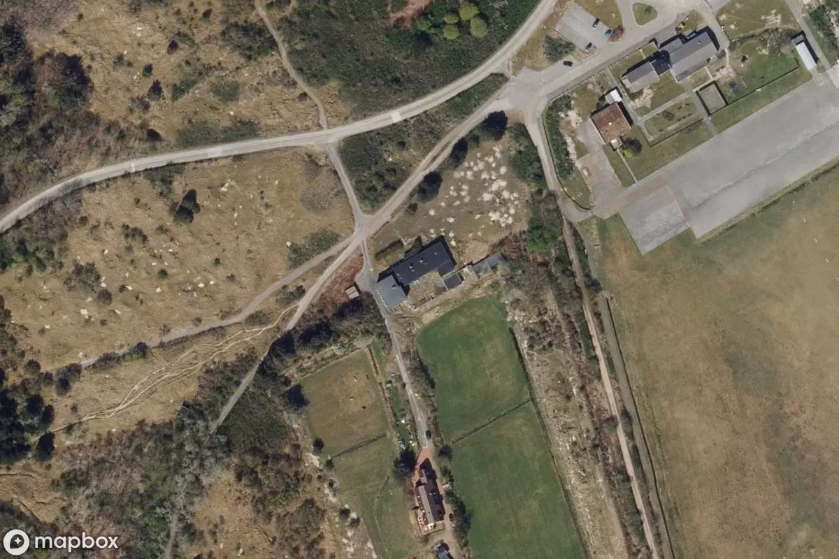 Satellittbilde fra luften av Café Fliegerheim Tüskendör, et forlatt Restaurant i Borkum, Tyskland