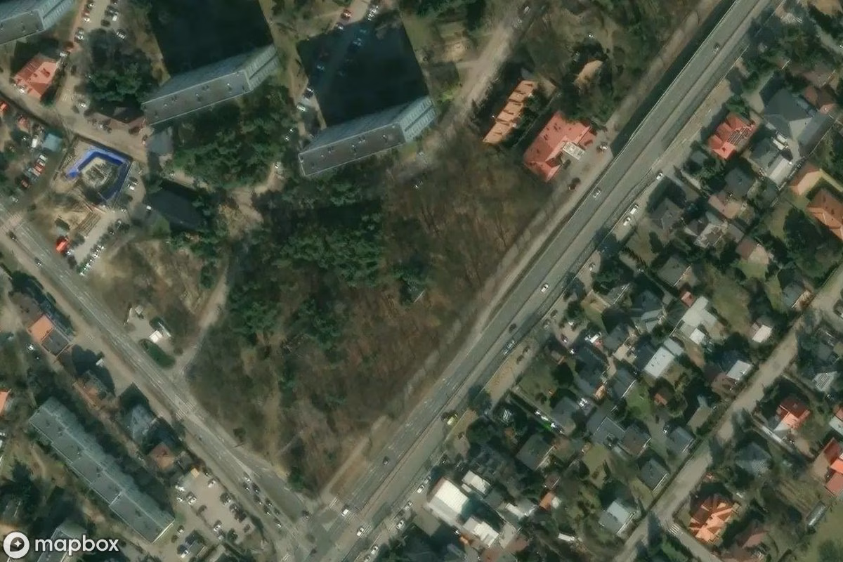 Satelitarny widok z lotu ptaka Willa Legion, opuszczone Dom mieszkalny w Legionowo, Polska