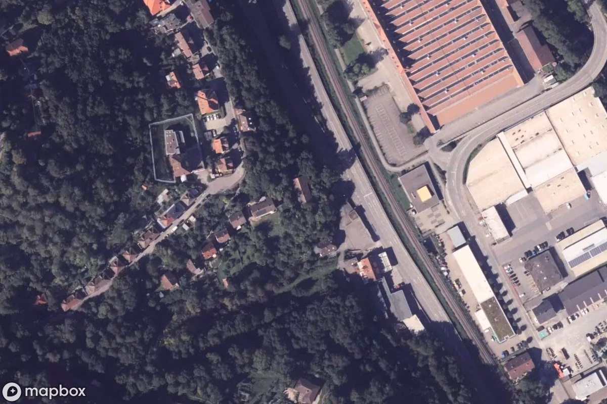 Satellietbeeld vanuit de lucht van Haus, een verlaten  in Oberndorf am Neckar, Duitsland